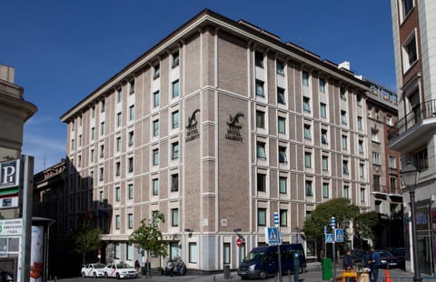 Property building, Facade/entrance