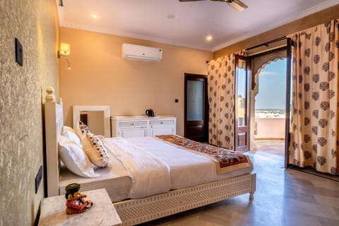 Bed, Bedroom, air conditioner