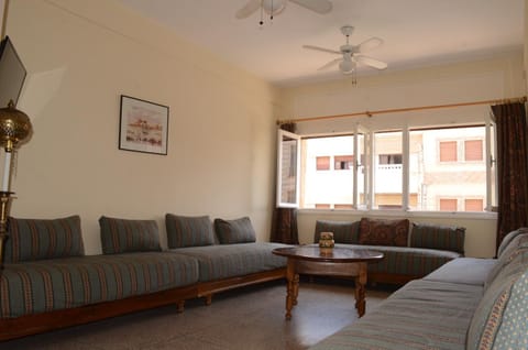 TV and multimedia, Living room, Lounge or bar