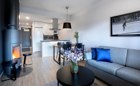 Living room, Dining area