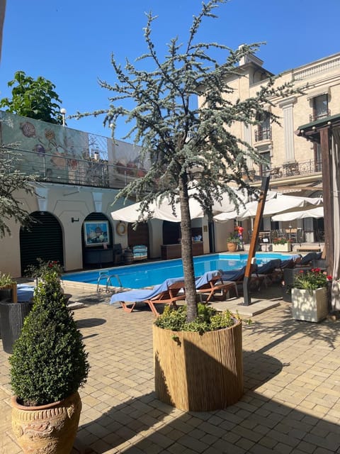 Summer, Pool view, Swimming pool, sunbed