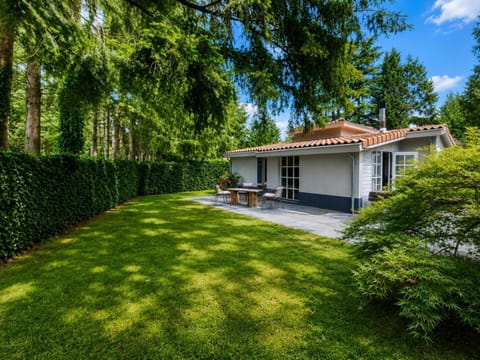 Property building, Garden, Garden, View (from property/room), Balcony/Terrace