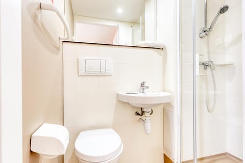 FASTHOTEL ROISSY CDG SUD - Claye Souilly Hotel in Île-de-France