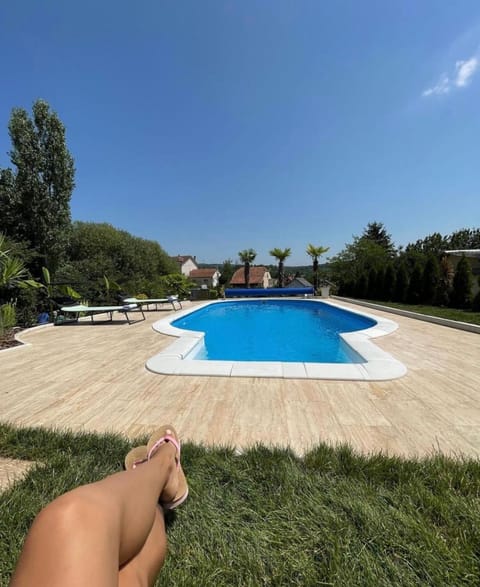 Day, Natural landscape, Swimming pool, sunbed