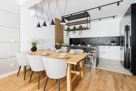 Kitchen or kitchenette, Dining area, minibar, pet friendly, pet friendly, stove, stove, kitchen, kitchen