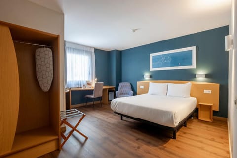 Travelodge Alicante Puerto Hotel in Alicante