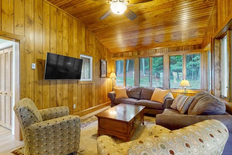 Stoneybrook Retreat Haven House in Moultonborough