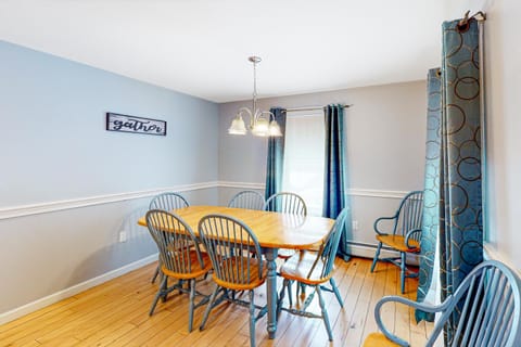 Cherry Valley Retreat House in Gilford