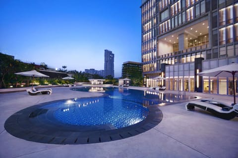 Facade/entrance, Swimming pool, Swimming pool