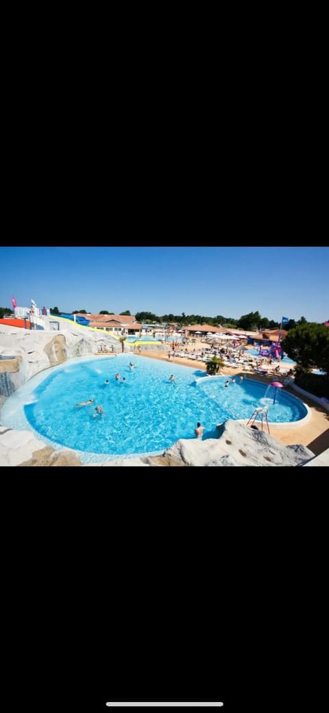 Day, Pool view, Swimming pool, sunbed