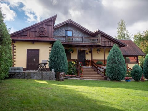 Property building, Day, Garden, Garden view