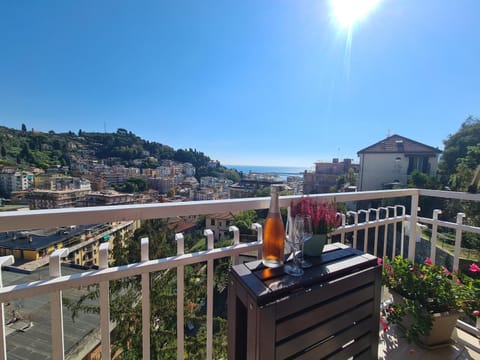 Balcony/Terrace, City view