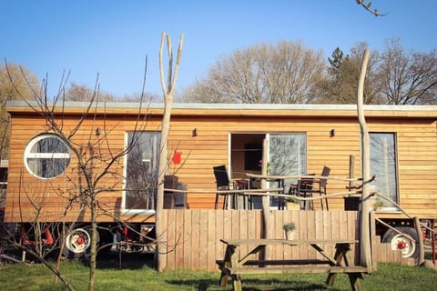 Property building, Day