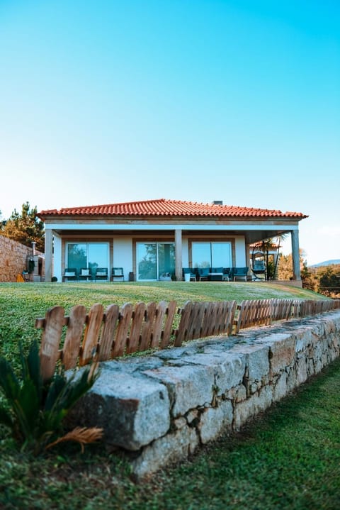 Property building, Spring, Day, Garden, Garden view