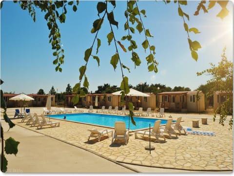 Property building, Swimming pool