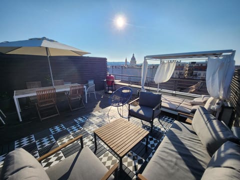 Summer, BBQ facilities, City view, Landmark view, sunbed