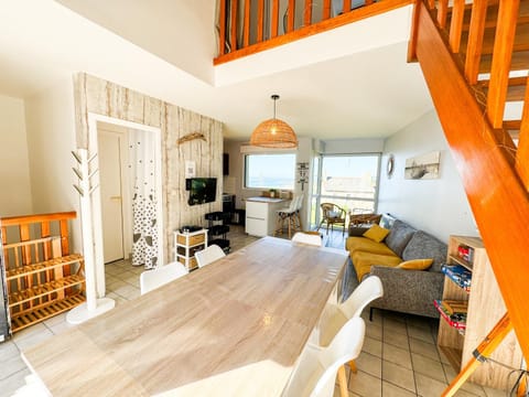 JACUZZI professionel Les pieds dans l'eau plage à 50 m House in Trévou-Tréguignec