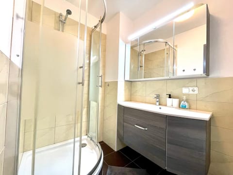 Pension Maier Bed and Breakfast in Villach