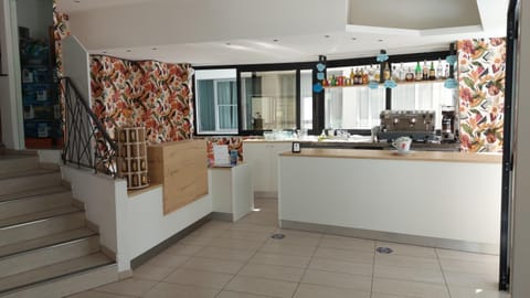 Lobby or reception, Lounge or bar