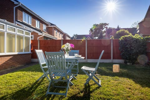 Patio, Garden, Garden view