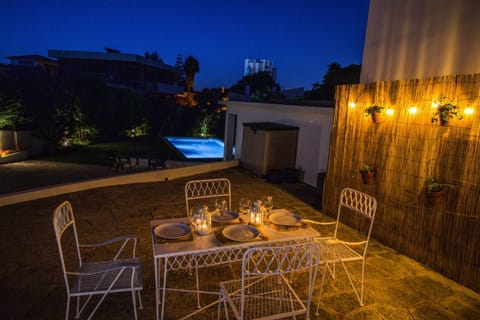 Patio, View (from property/room), Balcony/Terrace, Dining area, Pool view, Swimming pool