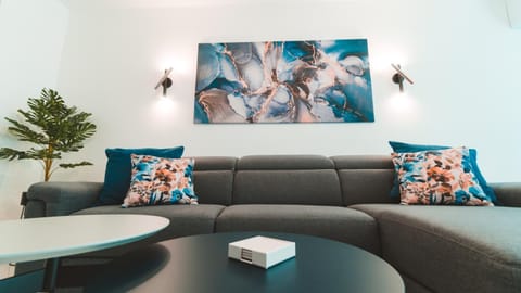 Living room, Decorative detail, Seating area