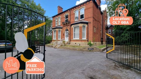 Sleeps 20 Stunning Ashton Mansion House in England