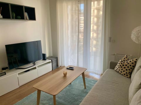 Communal lounge/ TV room, TV and multimedia, Living room