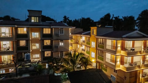 Property building, Night, View (from property/room), Balcony/Terrace, Food, Meals, Family, kitchen