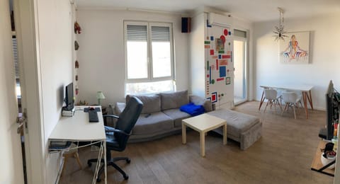 TV and multimedia, Living room, Dining area, air conditioner