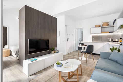 Communal lounge/ TV room, Dining area