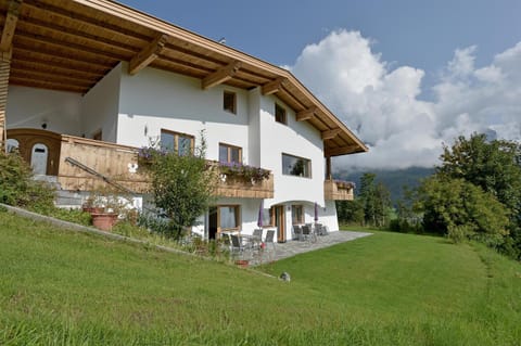 Property building, Mountain view, Parking