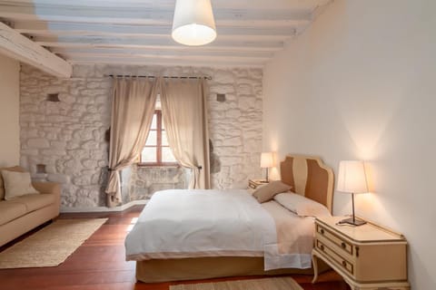 Photo of the whole room, Decorative detail, Bedroom