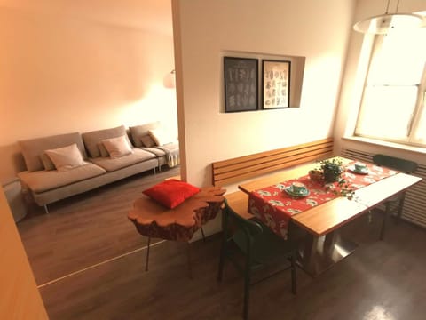 Living room, Dining area