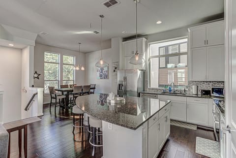 Kitchen or kitchenette, Dining area, dishwasher, oven, stove, toaster