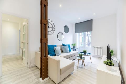 Communal lounge/ TV room, Living room