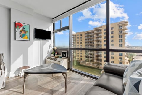 oceanside inn Apartment hotel in Daytona Beach Shores