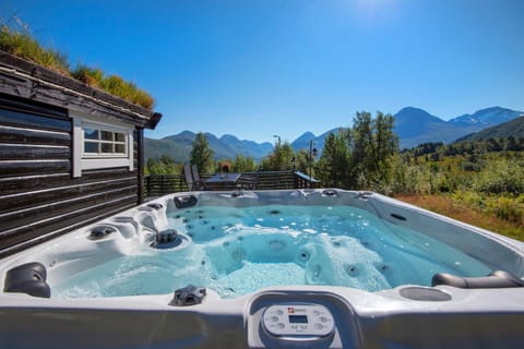 Hot Tub, Mountain view