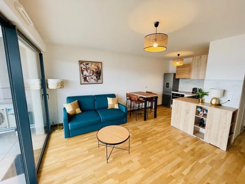 Kitchen or kitchenette, Living room, Dining area, minibar, pet friendly, stove