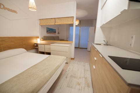 Kitchen or kitchenette, Photo of the whole room
