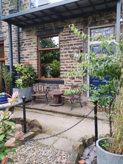 The Cabin - Great Views, Garden, Netflix, Near Town Cabin in Hebden Bridge
