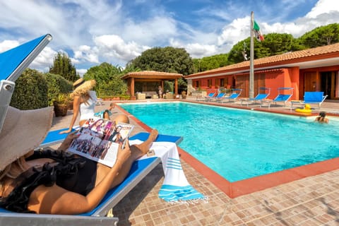 Villa Girasoli con piscina privata e SPA a 2km dalla spiaggia Villa in Sardinia