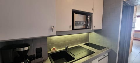 Résidence FlÈche - Studio cabine 4 personnes exposé Sud MAE-3384 Cabin in Mâcot-la-Plagne