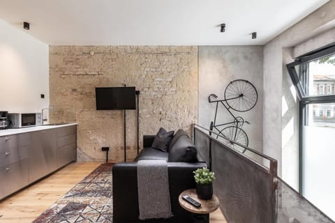 TV and multimedia, Kitchen or kitchenette, Living room, Seating area