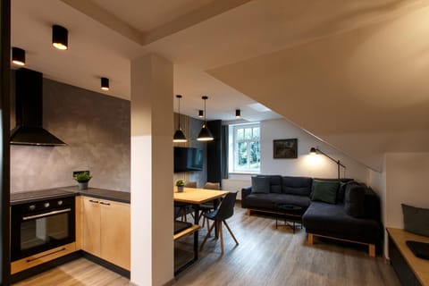 Kitchen or kitchenette, Living room, Seating area, Dining area, pet friendly