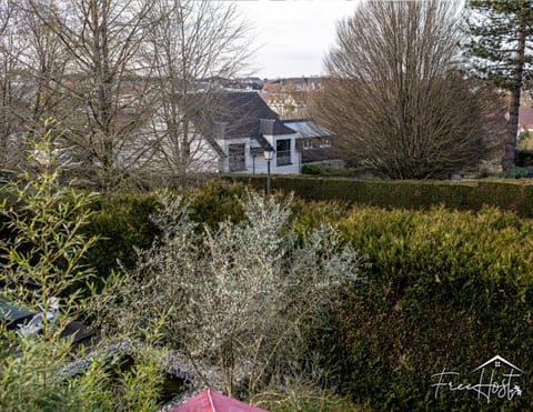 Magny's Oasis - DisneyLand 5min - Private Parking - Terrace & Garden House in Magny-le-Hongre
