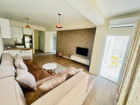 Kitchen or kitchenette, Living room, Seating area
