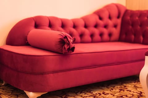 Photo of the whole room, Decorative detail