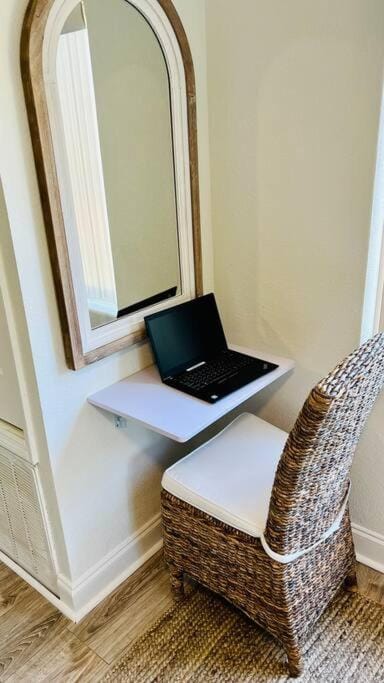 Luxury 2/2 private oasis w/Hot Tub walk to Beach Villa in Cape Canaveral