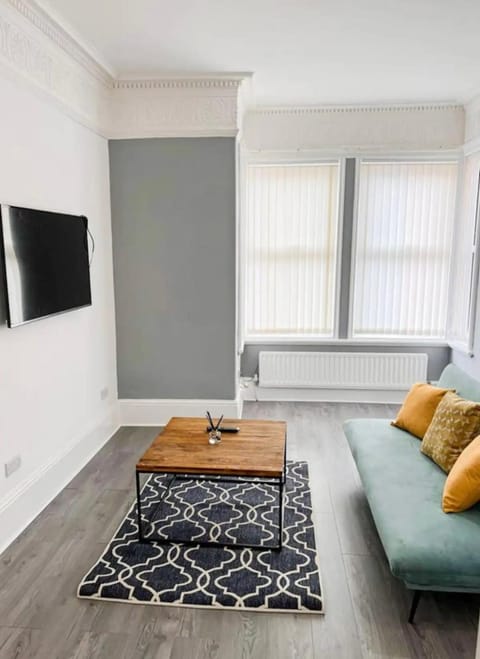 Lovely 1-bedroom apartment, free street parking Apartment in Newcastle upon Tyne